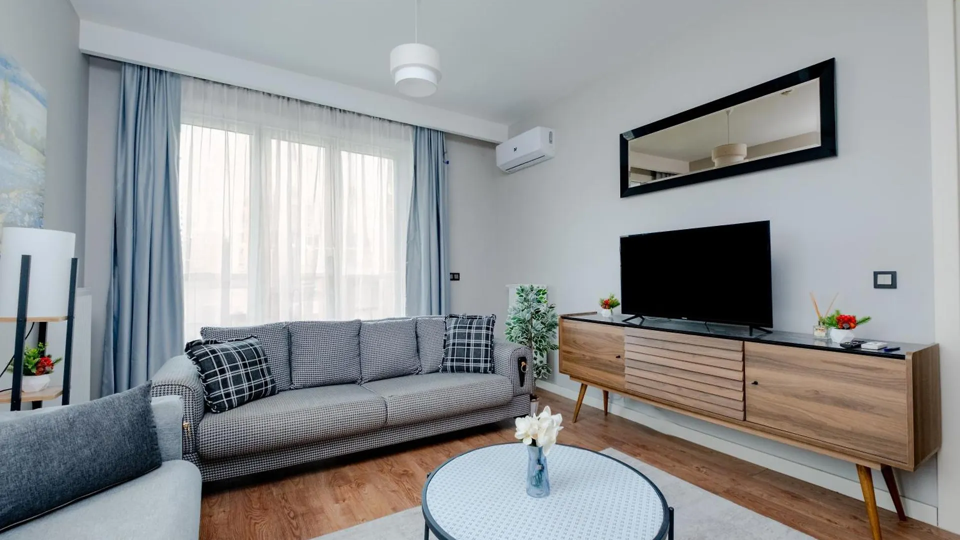 High Floor Lux Residence 이스탄불 아파트